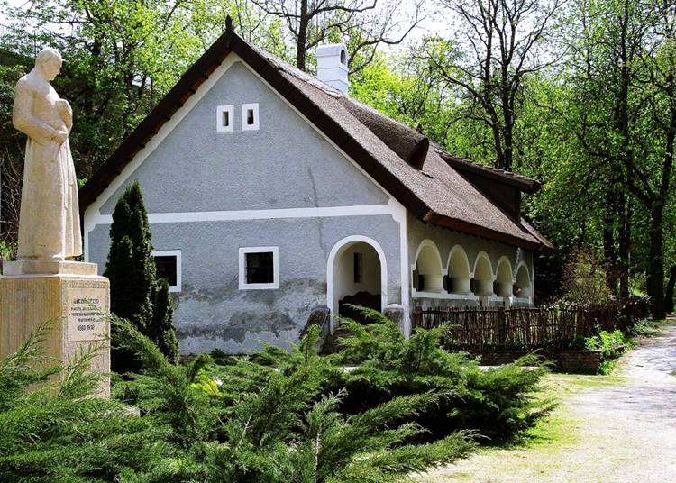 Átadták az Év Tájháza díjat