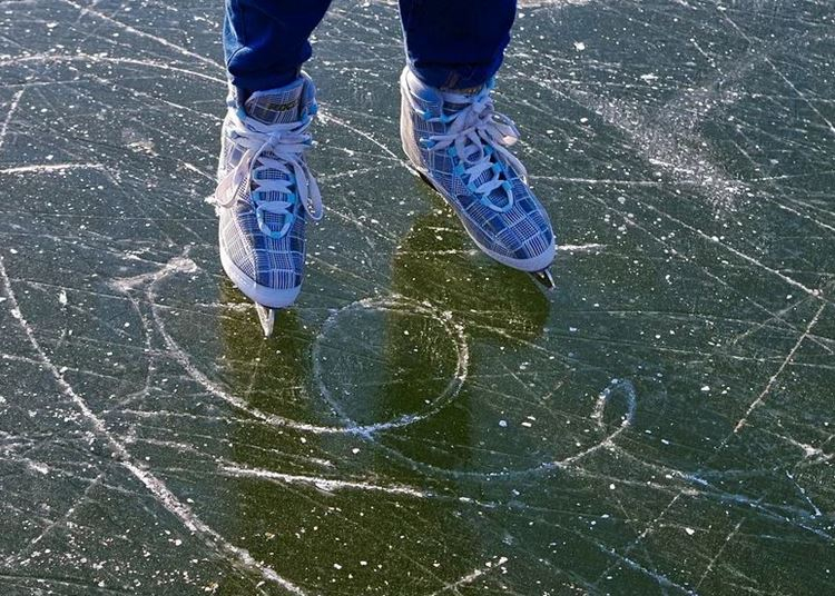 Megnyílt a balatonfüredi műjégpálya