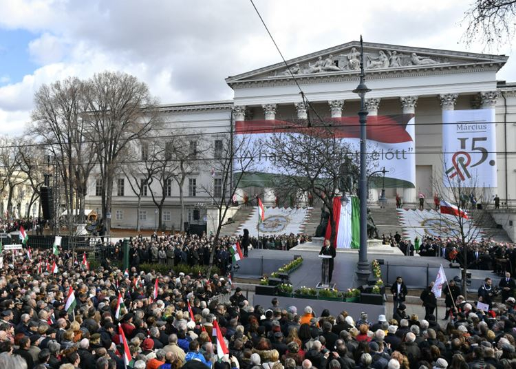 Koronavírus: lemondja a kormány március 15-re tervezett központi ünnepséget!