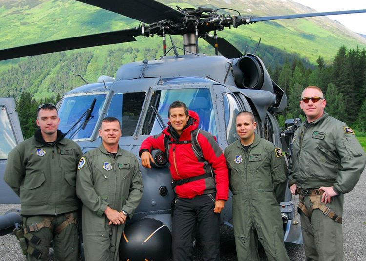 Ez Bear Grylls 100 „otthoni túlélési kihívása" gyerekeknek