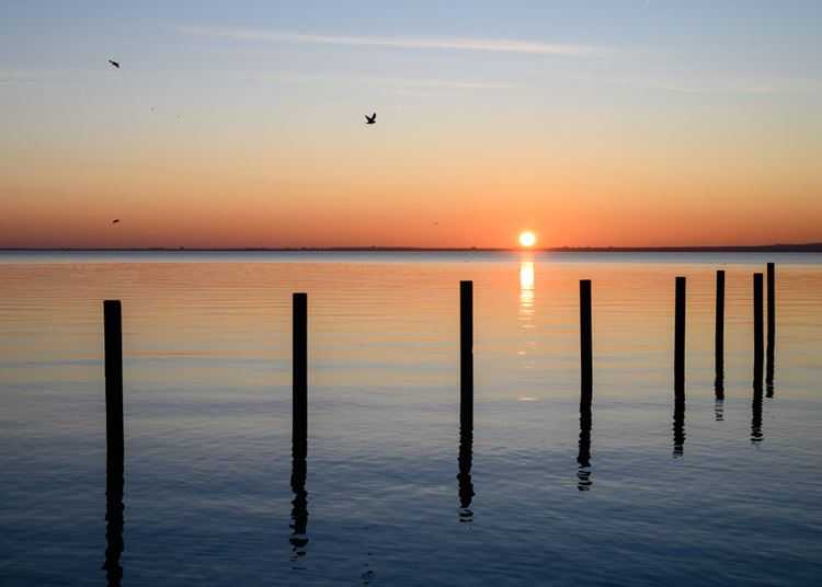 Káprázatos jelenséget vettek videóra a Balatonnál