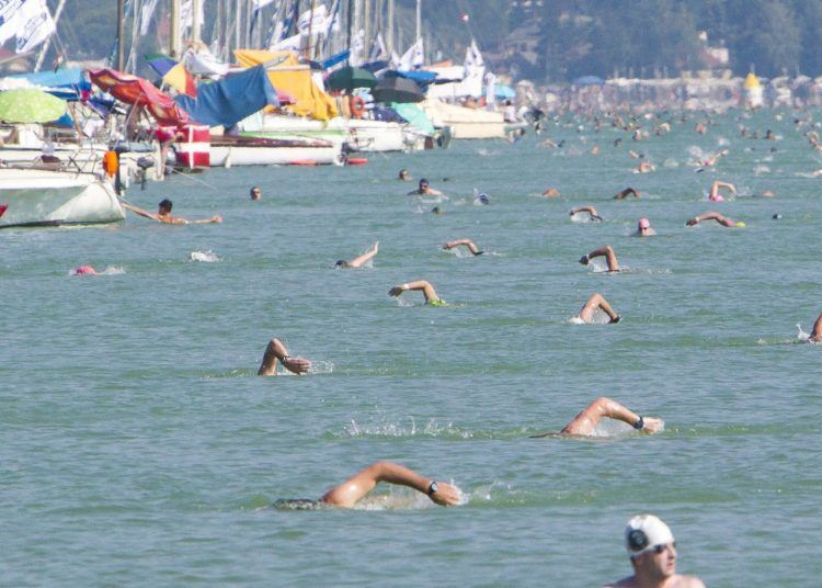 Elmarad a júniusra tervezett Balaton-átúszás is