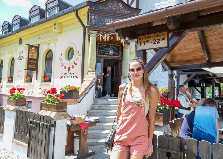 3 kilós burgert gyűrt le Jakabos Zsuzsanna és férje - videó