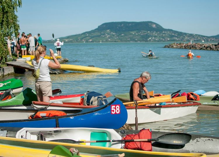 Idén augusztus 16-án rendezik meg a Balaton-átevezést