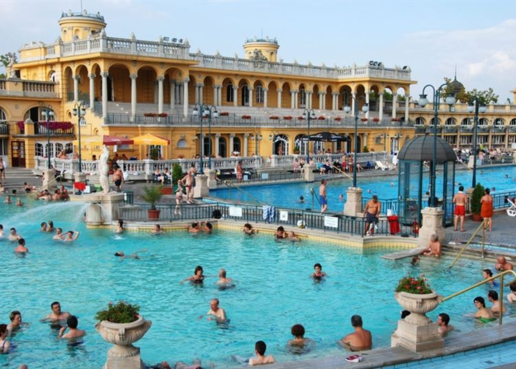Elsején újabb budapesti fürdők nyílnak
