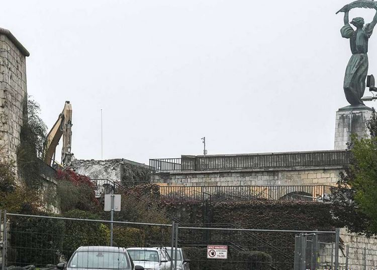 Rátaláltak az egykori Csillagda maradványaira a Gellért-hegyen