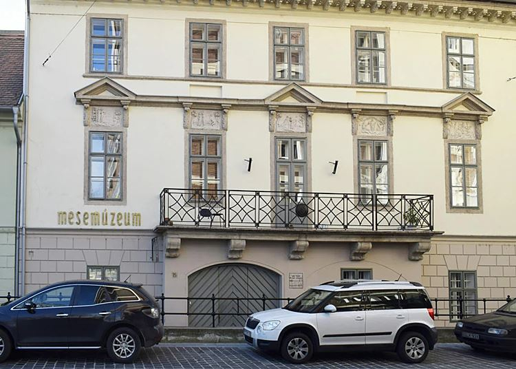 Szerződést bont a Petőfi Irodalmi Múzeummal az I. kerületi önkormányzat
