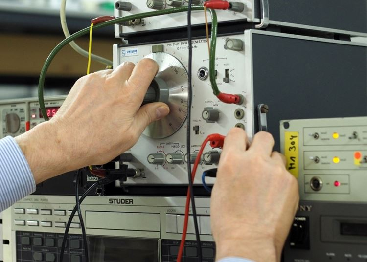 Online fedezhető fel több legendás klub, és elektronikus zenei irányzat története