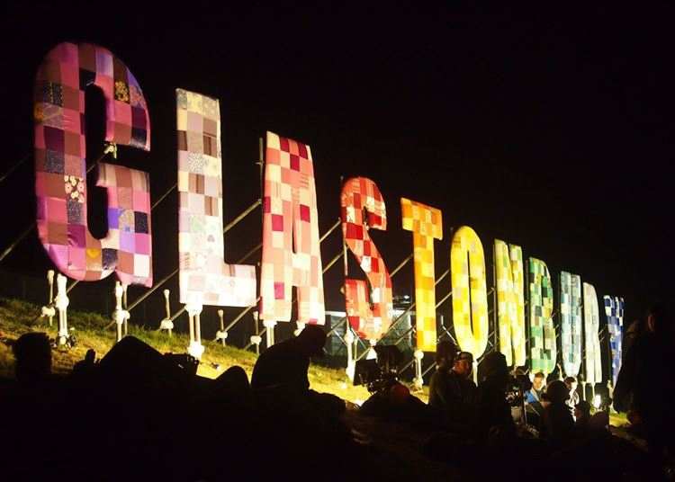 Látványos virtuális koncertet szerveznek a Glastonbury fesztivál szervezői