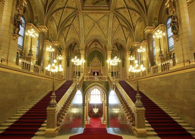 Ismét látogatható az Országház, az Országgyűlési Könyvtár és az Országgyűlési Múzeum