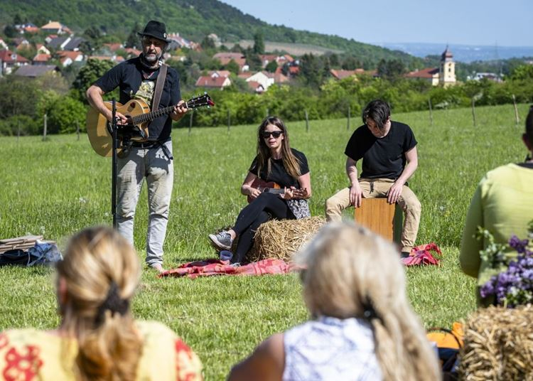Helyi ínyencségek, zene és piknik: Bemutatkozott a Szeláví! Fesztivál