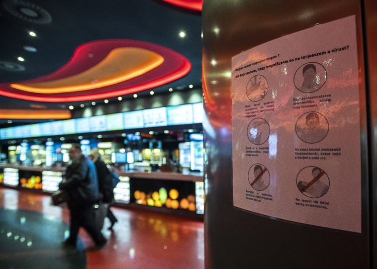 Filmdömping a mozikban - végre pótolják az elmaradt premiereket
