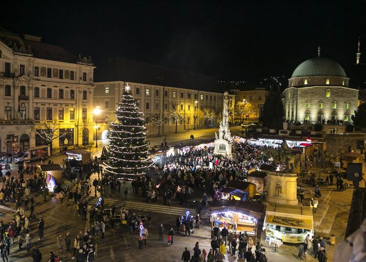 Pécsi Adventi Kézműves és Mesevásár, 2021. november 26. - december 24.