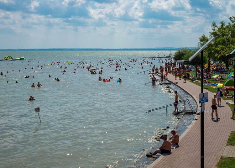 Újabb szabadvízi strandok újulnak meg a nyárra
