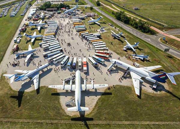 Ismét gördülő Ikarus legendák érkeznek az Aeroparkba, 2025. október 4-5.