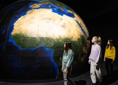 Feltalálók, csillagok, koncertek