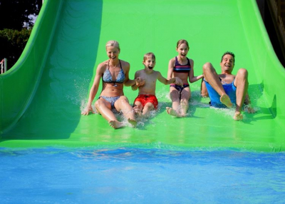 Hosszabbított nyitvatartás a budapesti strandokon a hőségriadó ideje alatt