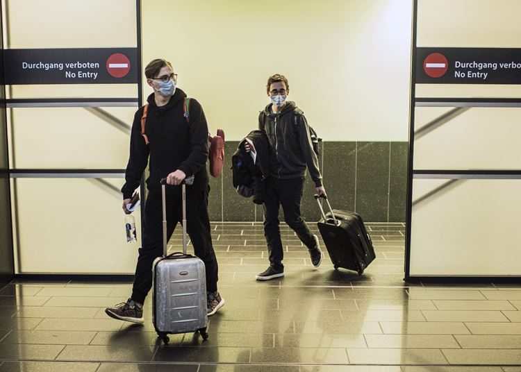 Koronavírus-tesztet kérhetnek az utasok a bécsi reptéren