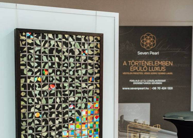 Elsőként az Art Marketen láthatóak a szecesszió korszakos üvegművészének munkái