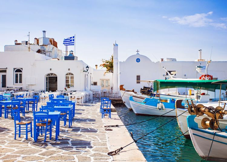 Görögország júliustól újra nyitva a turisták előtt