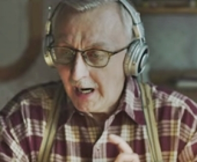 Egy lengyel nagypapa könnyeket csal a szemekbe