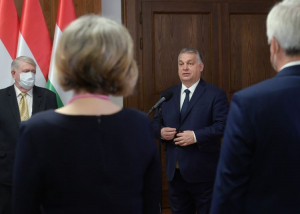 Orbán Viktor: 2021-ben maradhat a járványügyi készültség