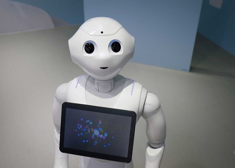 Magyar fejlesztésű robot segíti az orvosok munkáját a járvány alatt: a neve Pepper