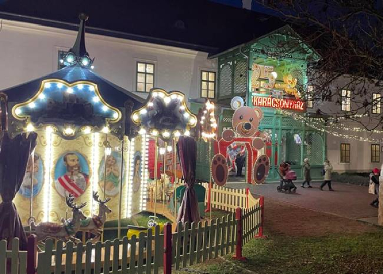 Karácsonyház Gödöllőn