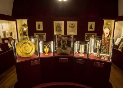 Ablakba teszik eldugott kincseiket a gyulai múzeumok