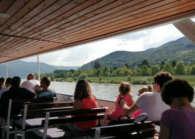 Mindössze 1500 Ft-ból körbe hajózhatod az egész Dunakanyart idén is, ne maradj le!