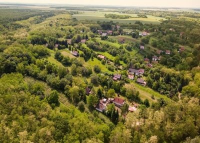 Szálláshellyé alakítják a borospincéket a Vasi Hegyháton