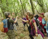 Többezer gyermeket vezetnek az erdőkben a képzett vándortáboroztató pedagógusok