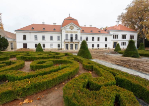 Újra látogatható a nagycenki Széchenyi-kastély parkja
