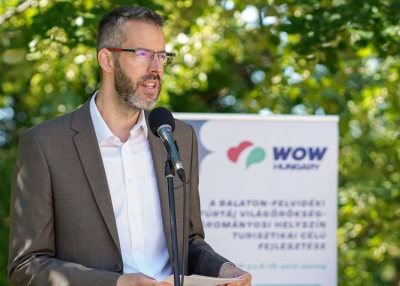 Nyaralástörténeti Látogatóközpont lesz a füredi Esterházy-kastélyból