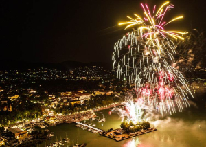 Tűzijátékok, tűzzsonglőrök, vízi fényjátékok és lángshowk a Balaton körül