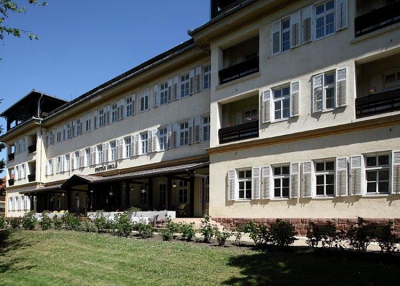 Bezárja legértékesebb üdülőit a Magyar Posta