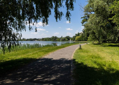Zöld utat kapott a tatai Öreg-tó szabadstrandja