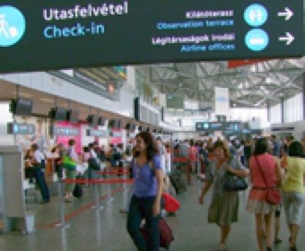 A konferencia-városok között Budapest a 11. a reptérpontossági listán