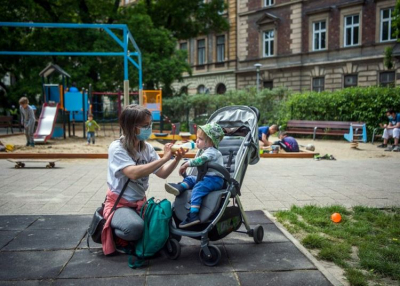 Újranyitnak a fővárosi játszóterek