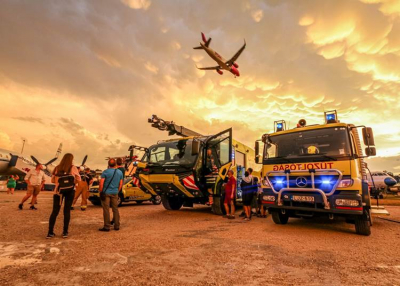 Kéklámpás járműcsodák az Aeroparkban, 2021. július 24.