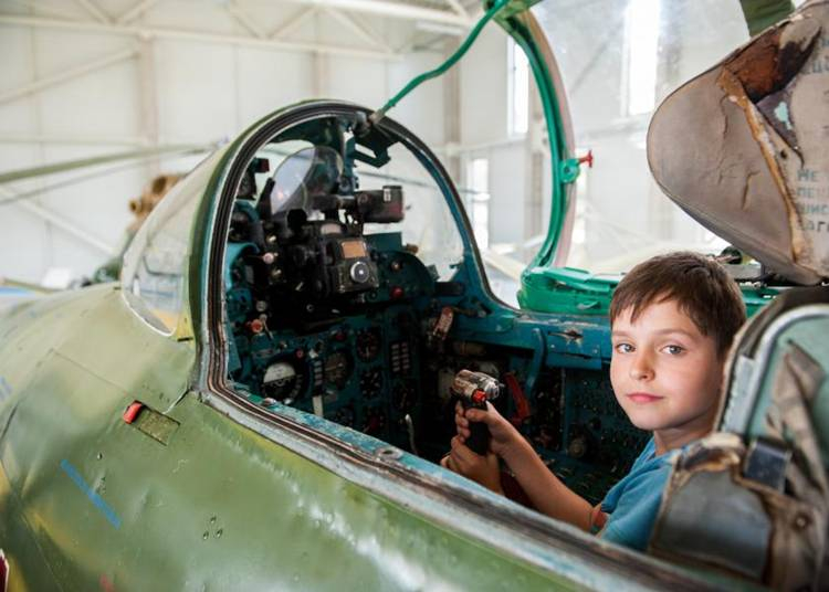 Élmény, történelem és repülés egy helyen – vár a 10 éves szolnoki RepTár