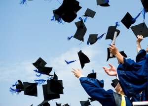 HÖOK: Idén 25 ezer diploma ragadhat benn az egyetemeken