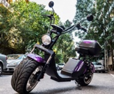 Új közösségi robogómegosztó indul Budapesten