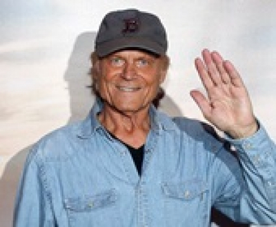 Magyarországra jön Terence Hill