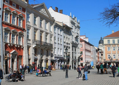 Ukrajna újra lezárja határait a külföldiek előtt