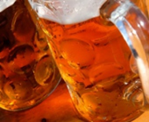 Literben kevesebbet iszunk, de a hazai söröket választjuk