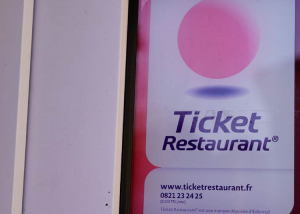 Jó hír az éttermeknek: visszatér a Ticket Restaurant