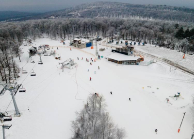 Bezárt az eplényi síaréna, mert túl meleg van