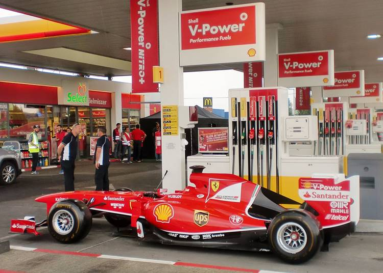 Ismerje meg a Shell továbbfejlesztett, eddigi legjobb teljesítményűShell V-Powerüzemanyagait!
